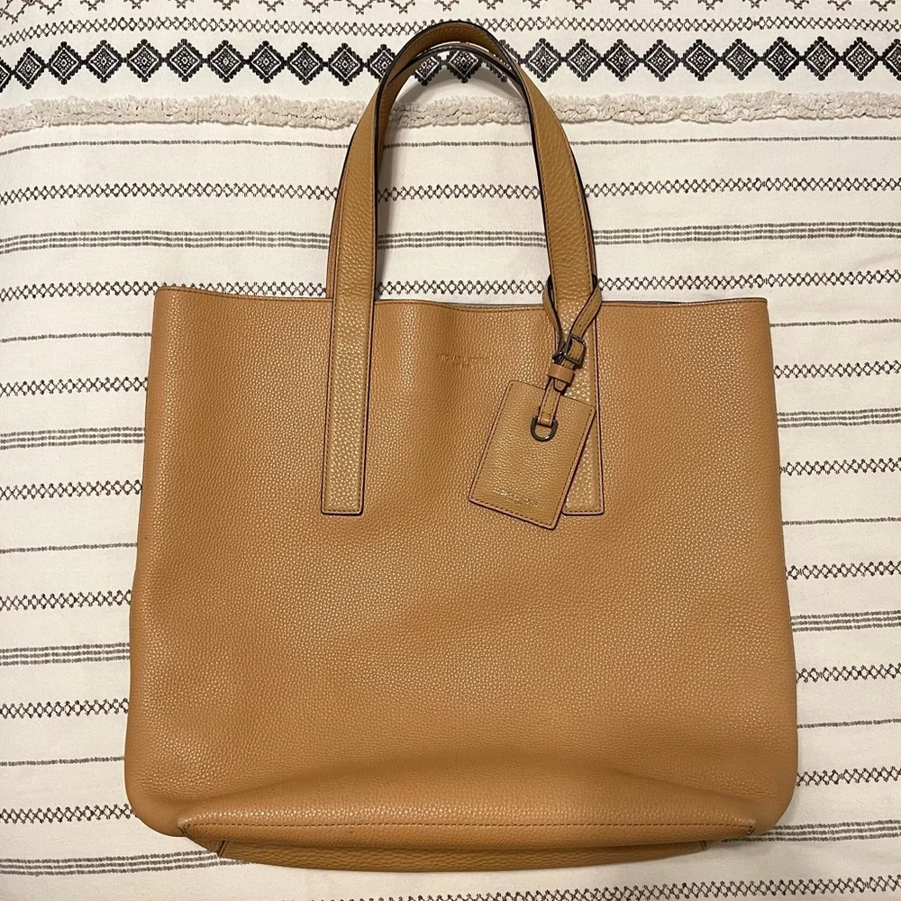 Authentic Michael Kors Men’s Mason Pebbled Leather Reversible Suede Tote Bag